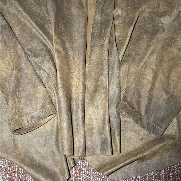 Bagatelle  brown faux leather handkerchief hem long  sleeve open front medium - Picture 6 of 11